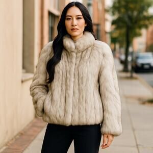 Saga Fox Women’s Creamy Silver Fur Coat M – Real Fur, Lined, Made in USA